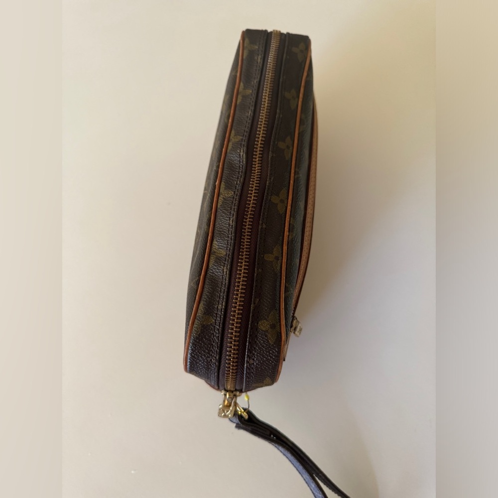 Classic Louis Vuitton Monogram Wristlet — Vintage 1988 (TH 884) - Picture 7 of 16